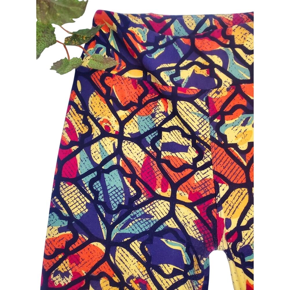 LuLaRoe Leggings OS Pants Butter Soft Coral Geometric Print Womens One Size